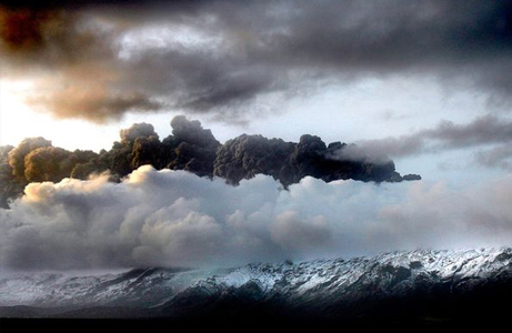 iceland-volcano-ash-side-view_18986_big.jpg